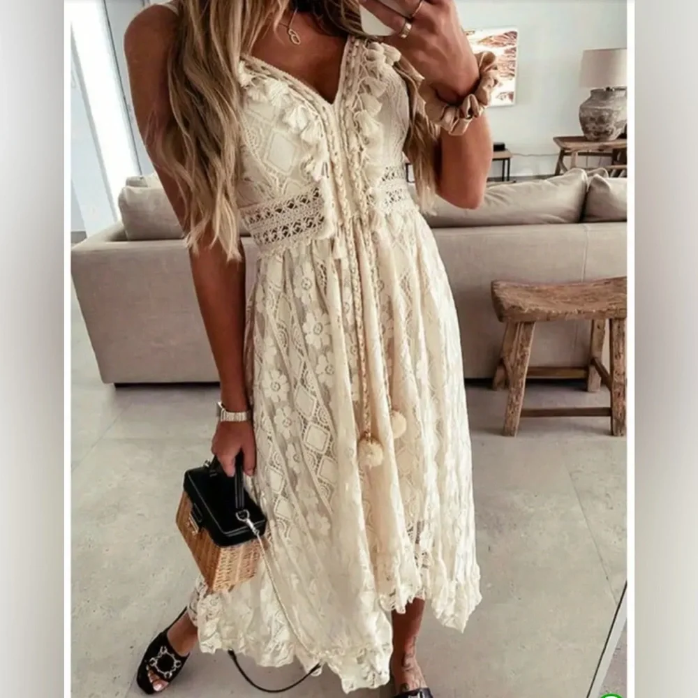 Women’s Boho Chic Floral V-Neck Maxi Sun Dress Lace Hem Beach Party Wedding​ - Picture 2 of 4